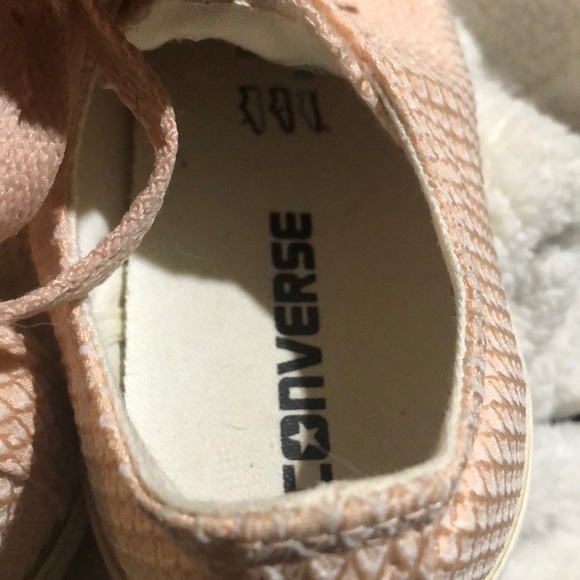 Converse - Picture 3 of 4
